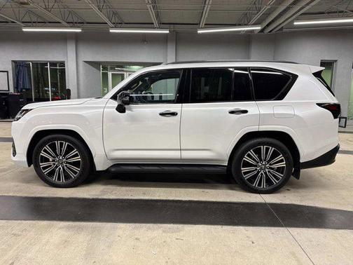 2025 Lexus LX 600 Luxury