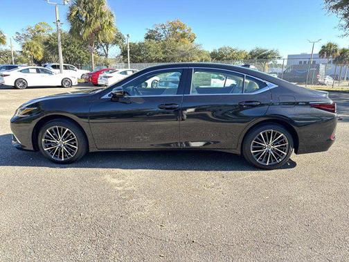 2025 Lexus ES 350 Base