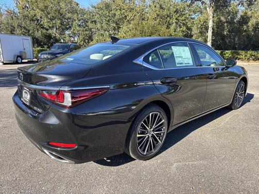 2025 Lexus ES 350 Base