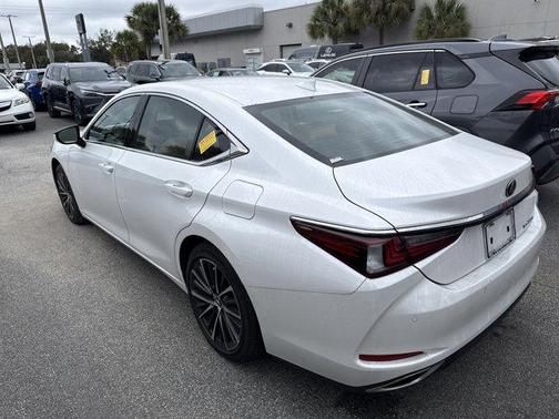 2024 Lexus ES 350 Base