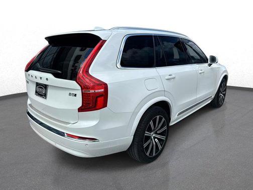 Crystal White Metallic 2025 Volvo XC90 B5 Core