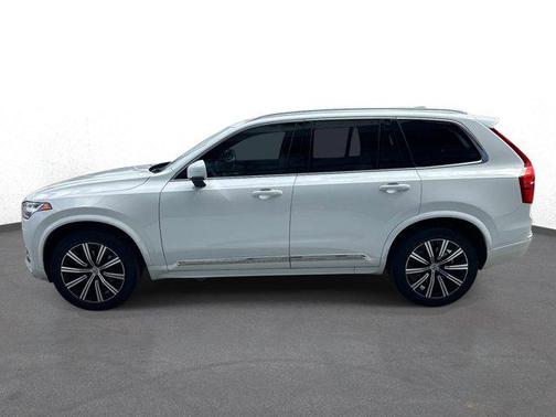 Crystal White Metallic 2025 Volvo XC90 B5 Core