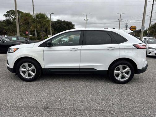 2023 Ford Edge SE