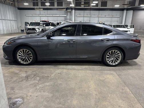 2022 Lexus ES 350 Ultra Luxury