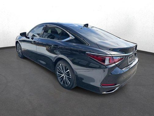 2022 Lexus ES 350 Base