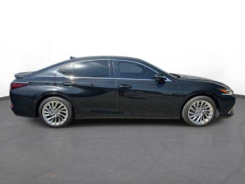 2022 Lexus ES 350 Ultra Luxury