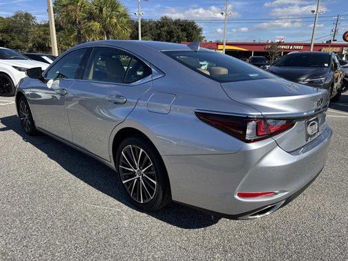 2025 Lexus ES 350 Base