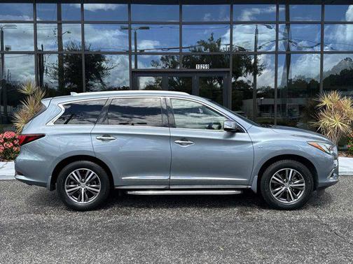 2017 INFINITI QX60 Base