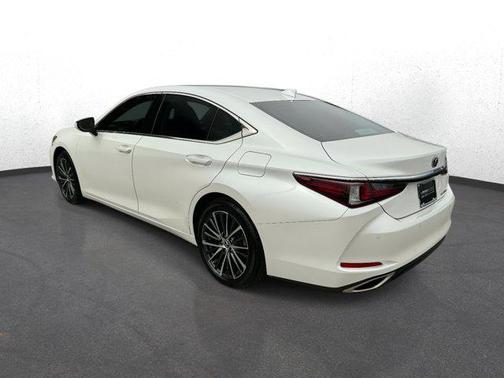 2023 Lexus ES 350 Base