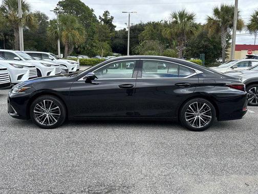 2025 Lexus ES 350 Base
