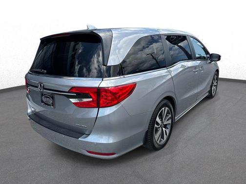 Lunar Silver Metallic 2023 Honda Odyssey Touring