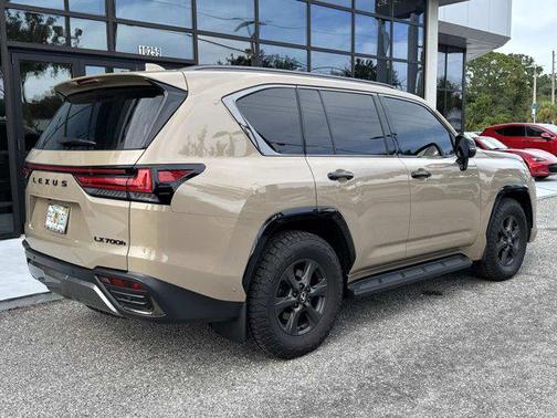 2025 Lexus LX 700h Overtrail