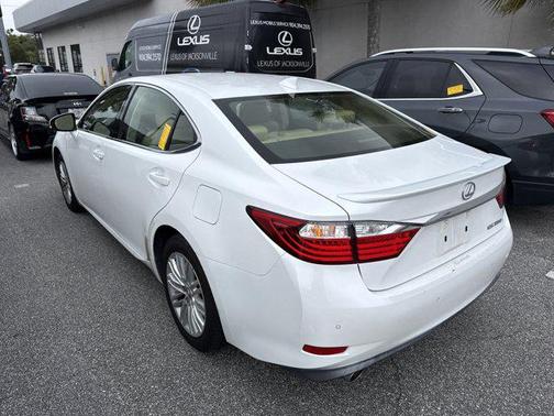 Starfire Pearl 2015 Lexus ES 350 Base