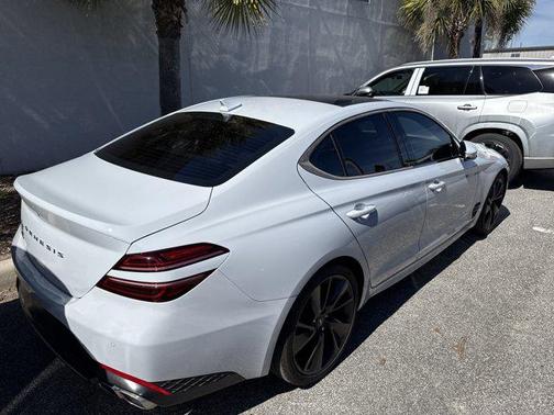 2023 Genesis G70 2.0T RWD