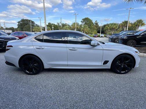 2023 Genesis G70 2.0T RWD