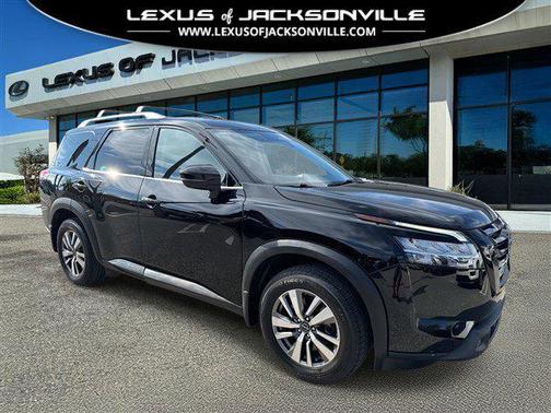 2022 Nissan Pathfinder SL 4WD