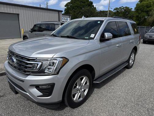 Ingot Silver 2018 Ford Expedition XLT