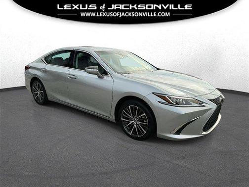 2023 Lexus ES 300h Base