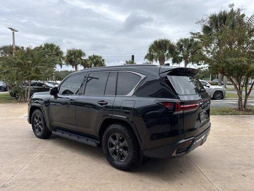 2025 Lexus LX 700h Overtrail