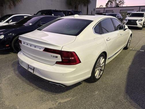 Crystal White Metallic 2020 Volvo S90 T8 Inscription
