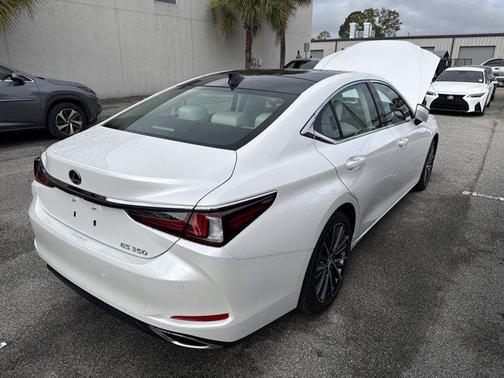 2025 Lexus ES 350 Base