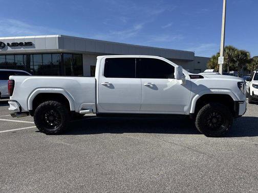2024 GMC Sierra 2500 AT4