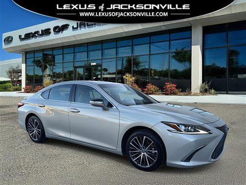 2022 Lexus ES 300h Base