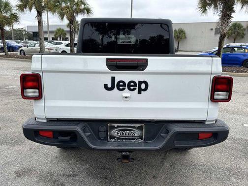 2021 Jeep Gladiator Willys 4x4