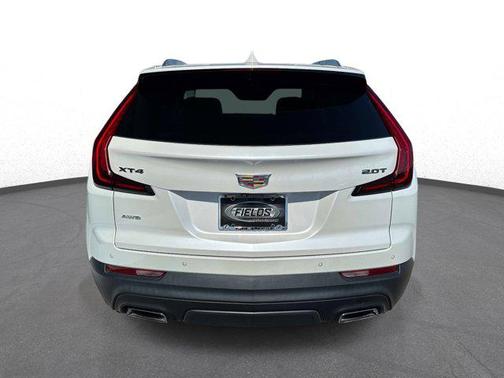 Crystal White Tricoat 2019 Cadillac XT4 Luxury