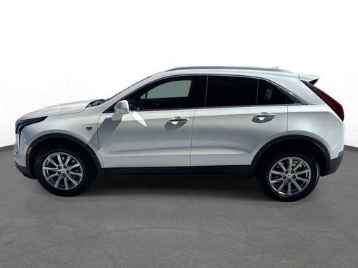 Crystal White Tricoat 2019 Cadillac XT4 Luxury