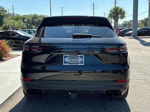 2023 Porsche Cayenne Platinum Edition