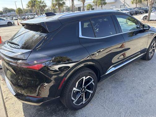 2025 Chevrolet Equinox EV LT