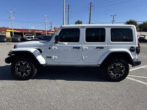 2025 Jeep Wrangler 4-Door Sahara 4x4