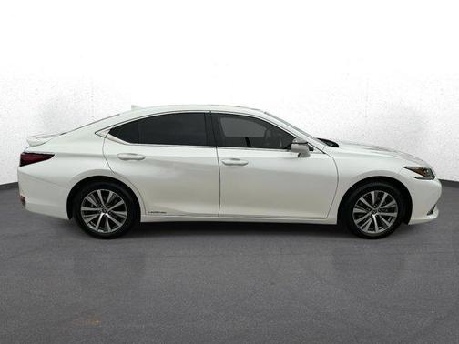2020 Lexus ES 300h Base