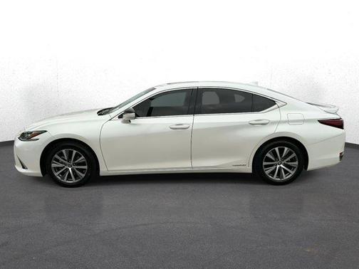2020 Lexus ES 300h Base