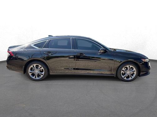 Crystal Black Pearl 2023 Honda Accord EX