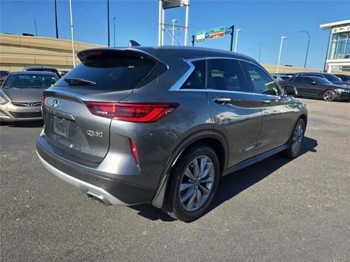 2022 INFINITI QX50 LUXE