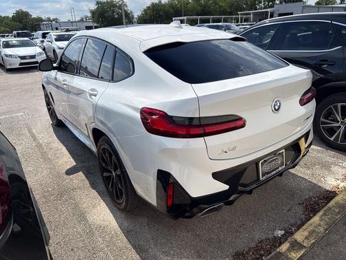 Alpine White 2023 BMW X4 xDrive30i