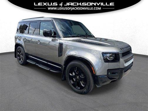 Silicon Silver Prem Met 2025 Land Rover Defender 110 P400 X-Dynamic SE
