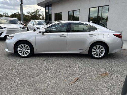 2013 Lexus ES 300h Base