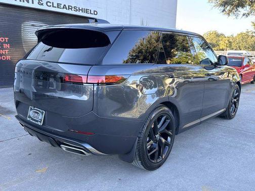2025 Land Rover Range Rover Sport SE