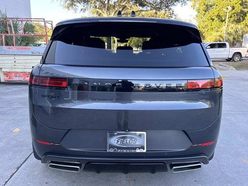 2025 Land Rover Range Rover Sport SE