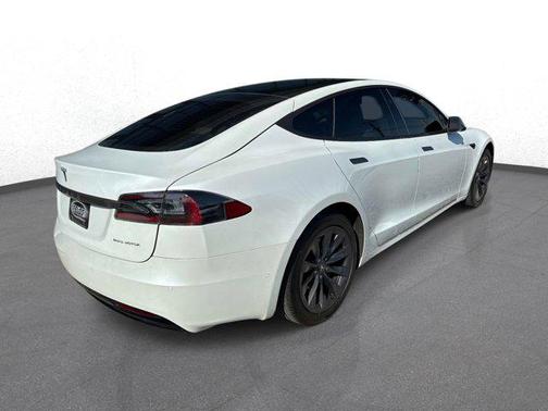 Pearl White Multi-Coat 2019 Tesla Model S Long Range