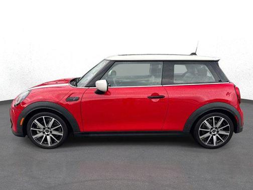 Chili Red 2023 MINI Hardtop Cooper S