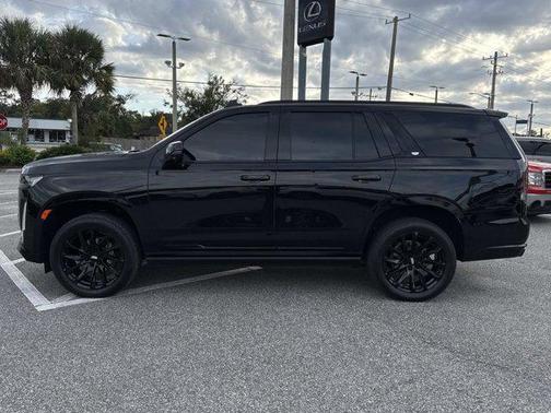 2023 Cadillac Escalade Sport
