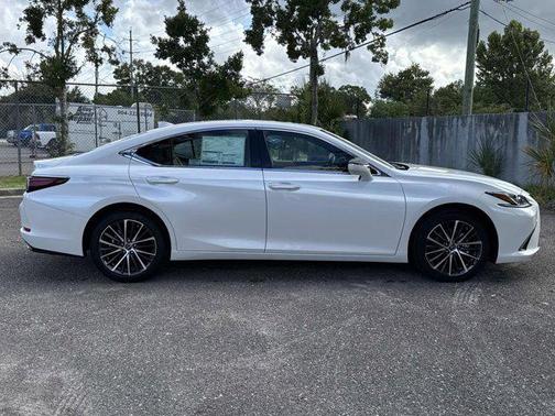2025 Lexus ES 350 Base