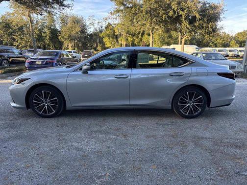 2025 Lexus ES 350 Base