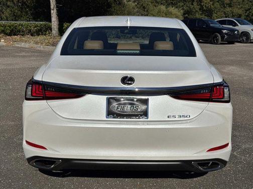 2025 Lexus ES 350 Base