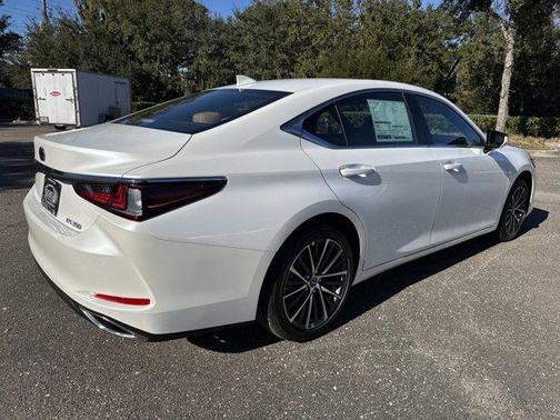 2025 Lexus ES 350 Base