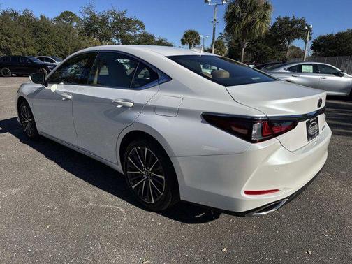 2025 Lexus ES 350 Base